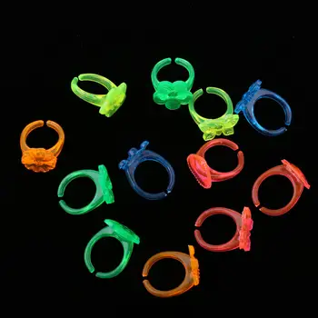 12 Bucati Copii Colorate de Plastic, Inele de Bijuterii Premii pentru Profesor de Clasă, Pinata de Umplere Jucărie de Culoare Aleatorii